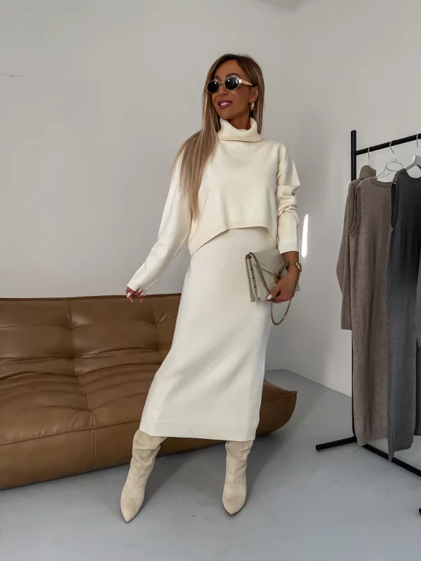 Nova™ Women's Knitwear Set