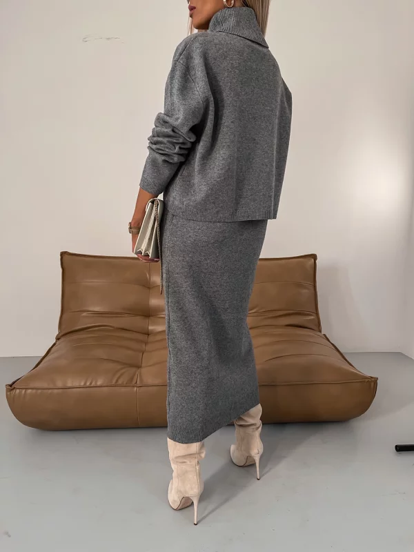 Nova™ Women's Knitwear Set