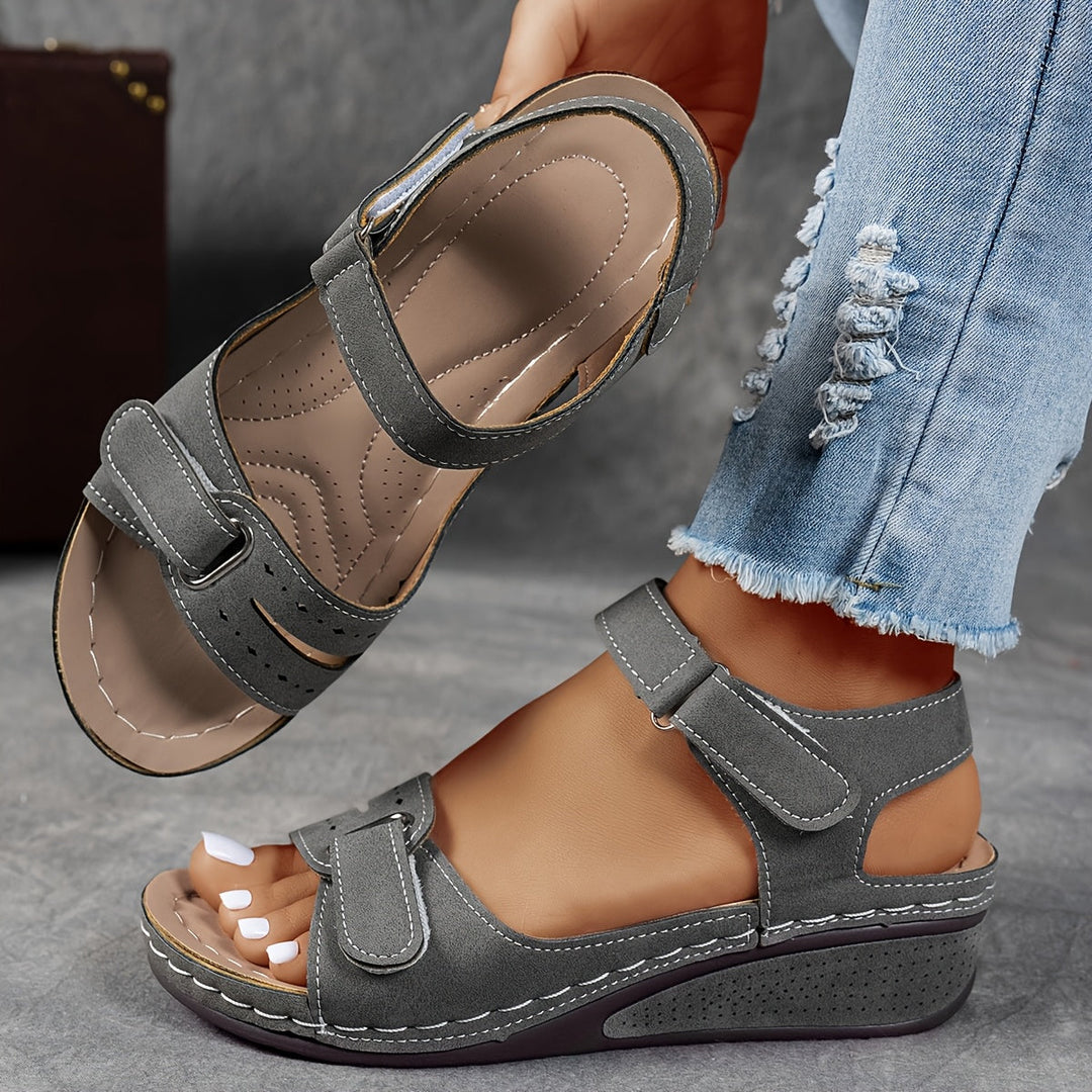 Velura - Trendy orthopaedic sandal
