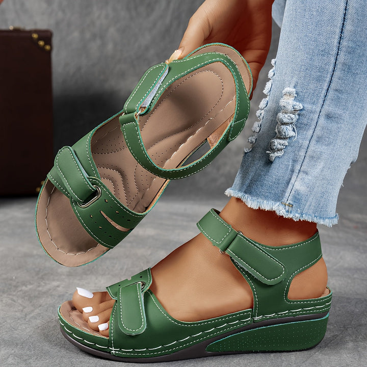 Velura - Trendy orthopaedic sandal