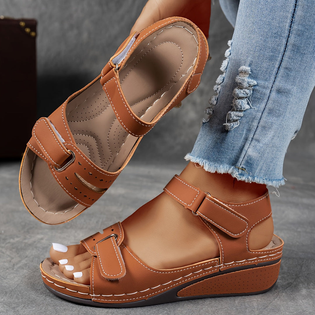 Velura - Trendy orthopaedic sandal