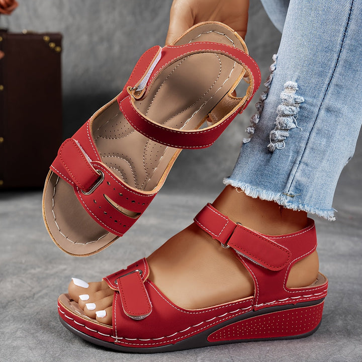 Velura - Trendy orthopaedic sandal