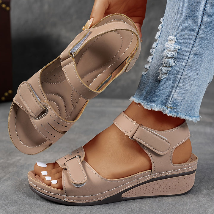 Velura - Trendy orthopaedic sandal
