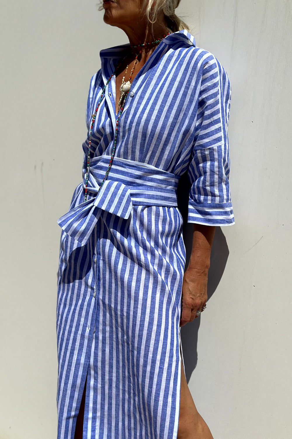 Savira™ | Light Elegance with Stripes